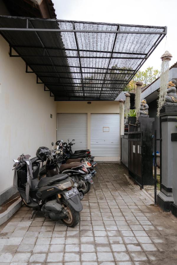 Bubu Canggu Guesthouse Екстер'єр фото